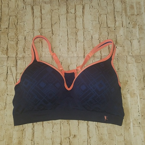 danskin underwire sports bra